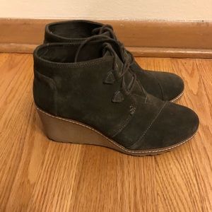 Suede wedges